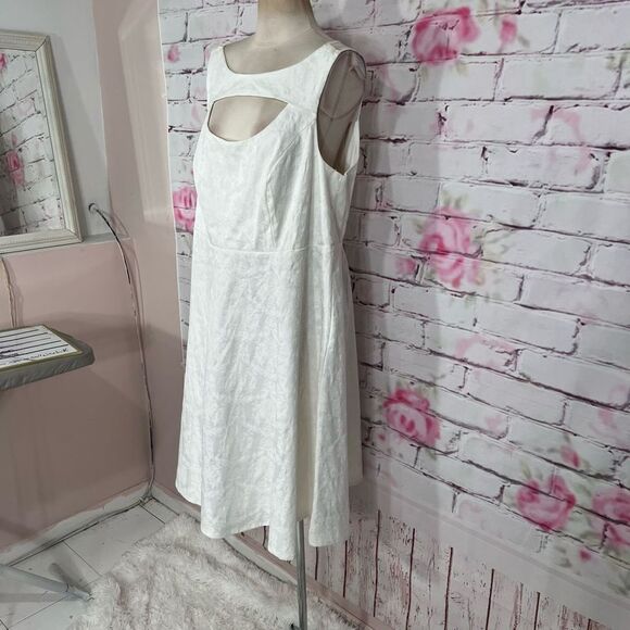 Torrid White Midi Dress - Picture 5 of 11